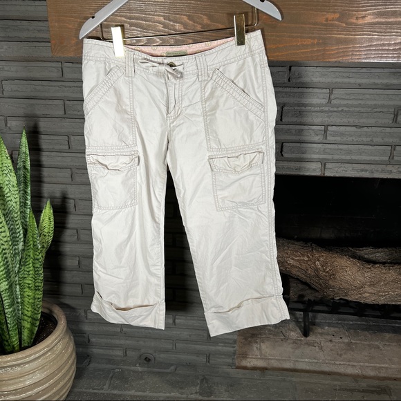 American Eagle Outfitters Pants - Vintage American Eagle  thin light material ankle or Capri  cargo pants size 6